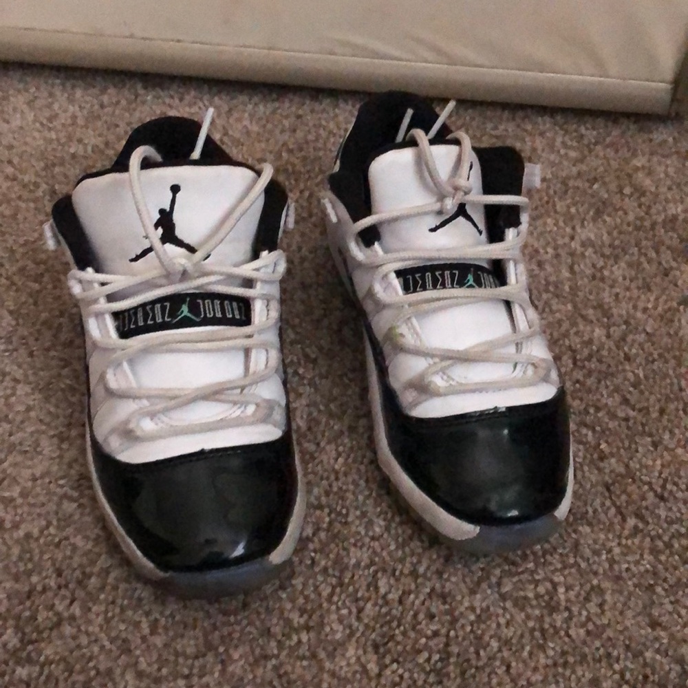 Emerald concord jordans